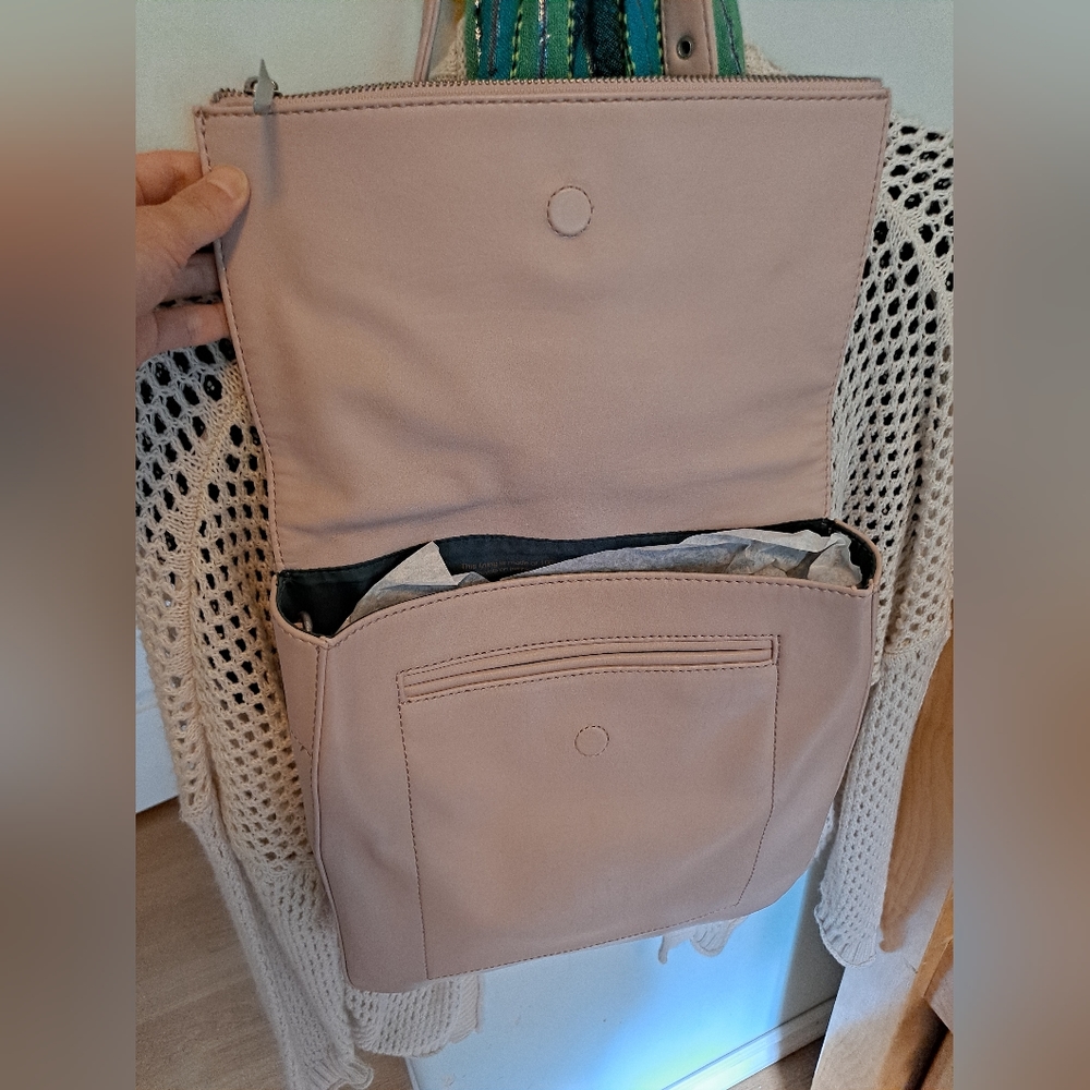 Matt & Nat Blush Vegan Leather Bag - Picture 3 of 5
